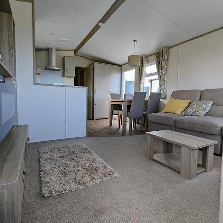 Beautiful Pet Friendly Southerness Caravan With Sea View & Decking Area Mainsriddle 外观 照片