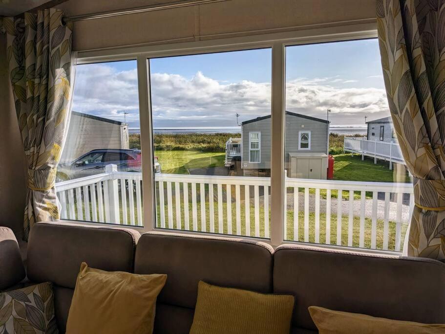 Beautiful Pet Friendly Southerness Caravan With Sea View & Decking Area Mainsriddle 外观 照片