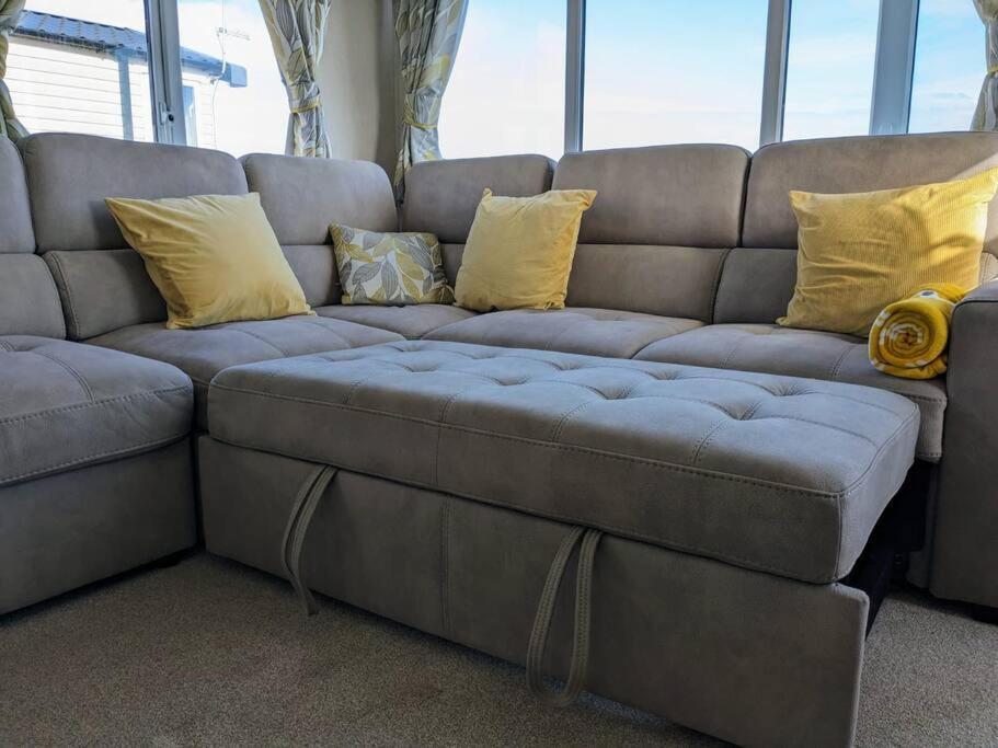 Beautiful Pet Friendly Southerness Caravan With Sea View & Decking Area Mainsriddle 外观 照片