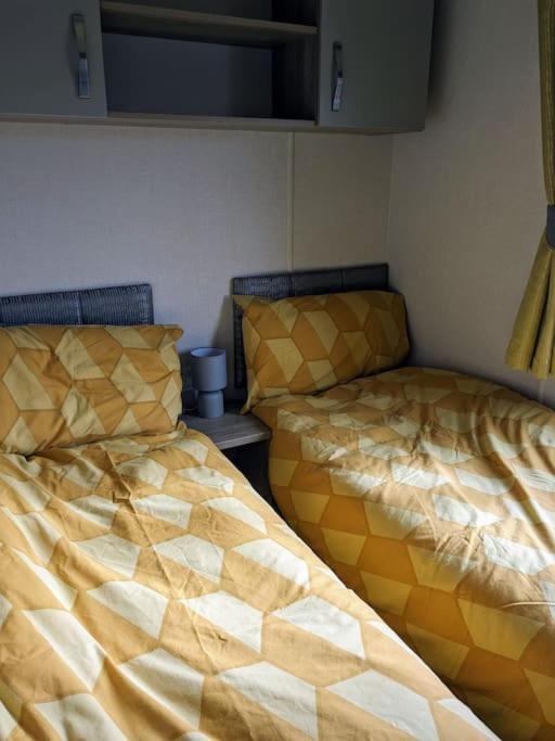 Beautiful Pet Friendly Southerness Caravan With Sea View & Decking Area Mainsriddle 外观 照片